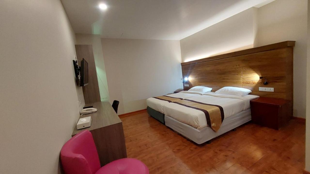 Hotel Grand Galaxy Rangun Kültér fotó